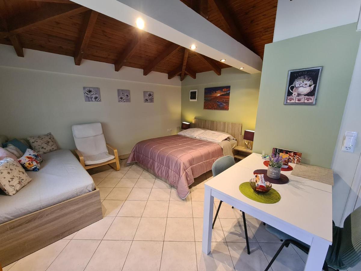 Semelia's Guest house Spáta Extérieur photo